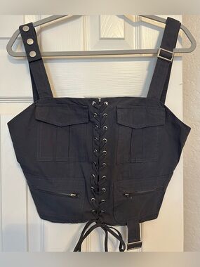 WinWin Gray Lace-Up Crop Top